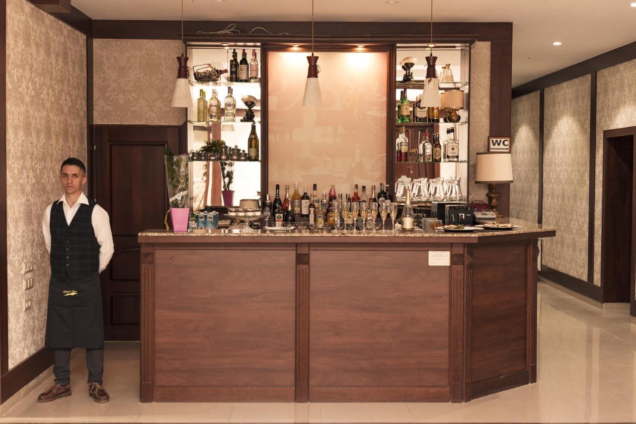 Colinele Aurii Cimislia Hotel Luaran gambar