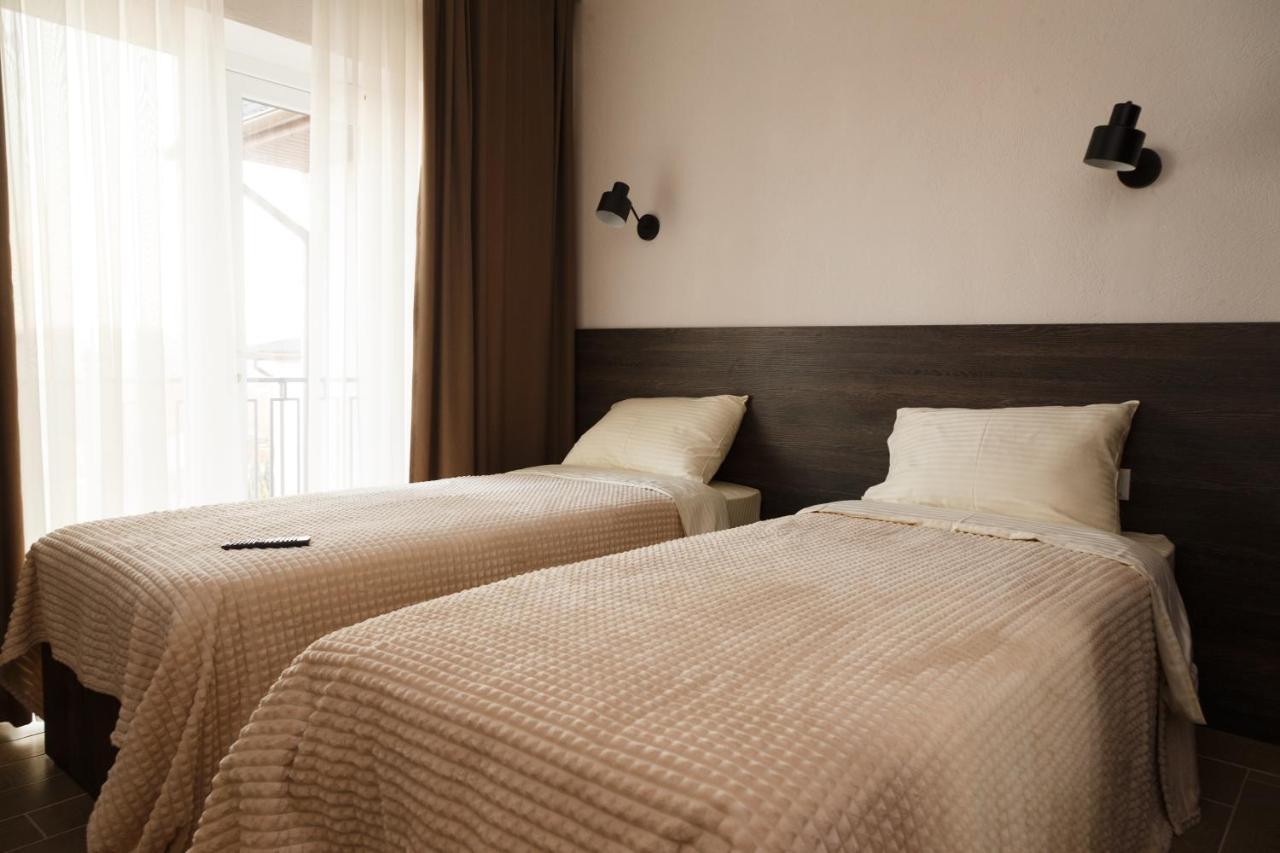 Colinele Aurii Cimislia Hotel Luaran gambar