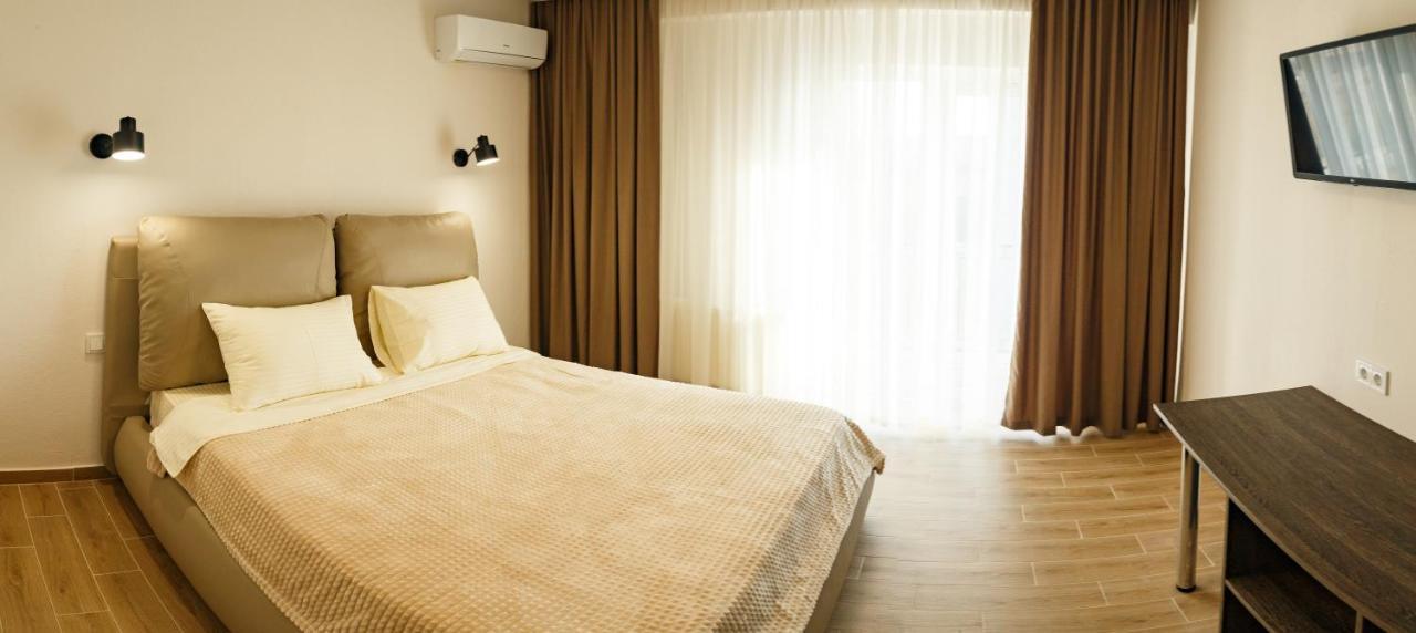 Colinele Aurii Cimislia Hotel Luaran gambar