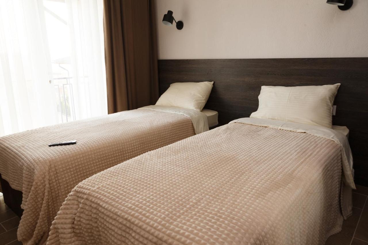 Colinele Aurii Cimislia Hotel Luaran gambar