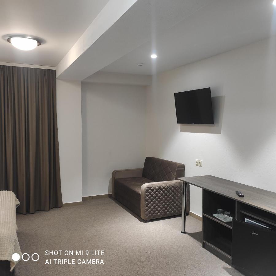 Colinele Aurii Cimislia Hotel Luaran gambar